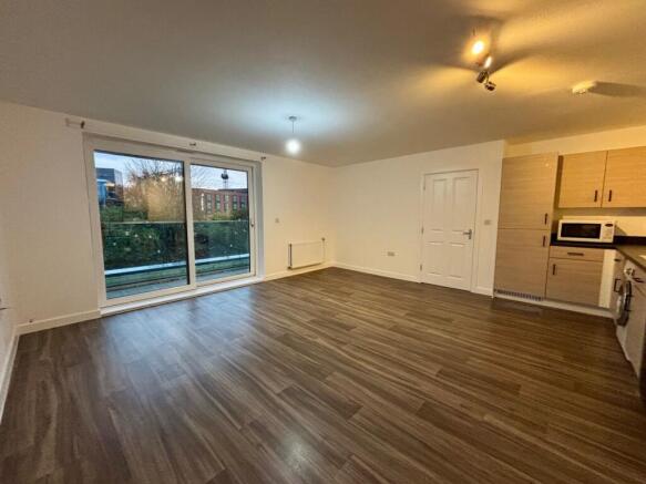 Kitchen/Lounge View1