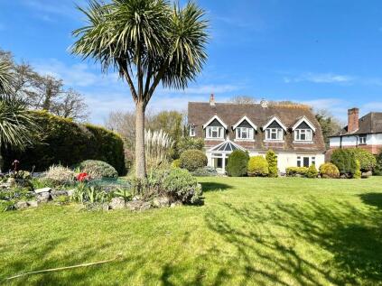 New Valley Road, Milford on Sea, Lymington, Hampshire, SO41