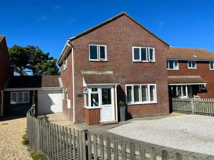 Plover Drive, Milford on Sea, Lymington, Hampshire, SO41