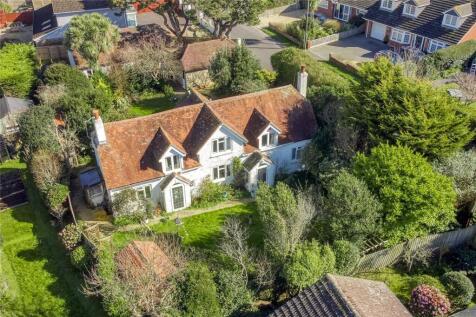 Lucerne Road, Milford on Sea, Lymington, Hampshire, SO41
