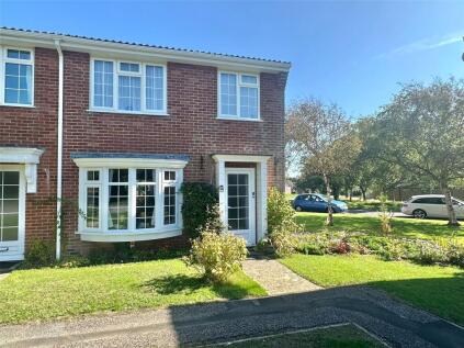 Windmill Close, Milford On Sea, Lymington, Hampshire, SO41