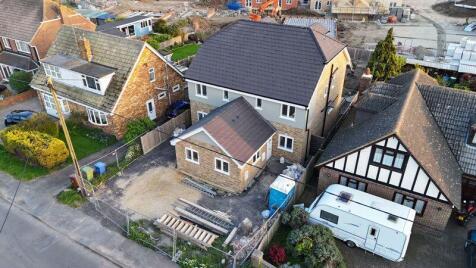 Drake Avenue, Minster