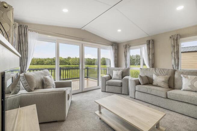 Swan Lake Country Park (Swineshead) Cabin 2-29.jpg