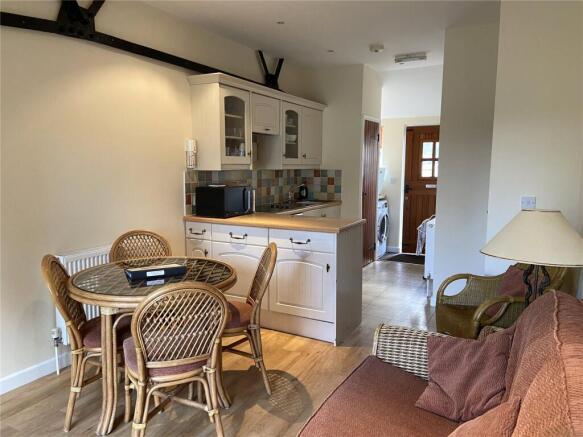 Lounge/Kitchen