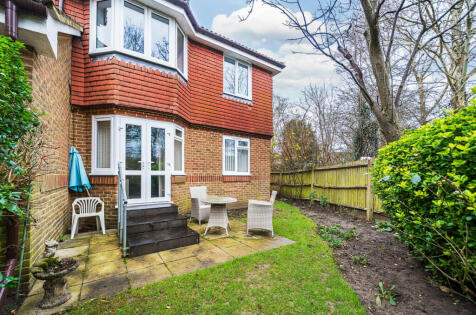 Allingham Court, Summers Road, Godalming, Surrey, GU7