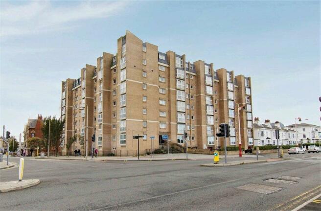 1 bedroom flat  for sale Southport