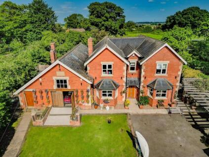 High Street, Beckingham, Doncaster, DN10