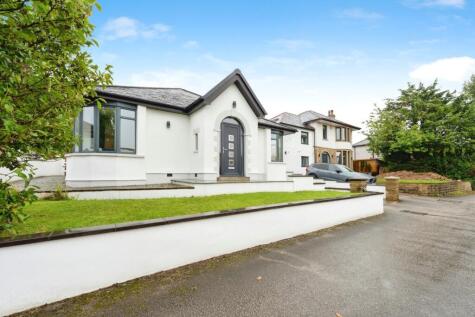 Clarksfield Road, Bolton le Sands, Carnforth, LA5