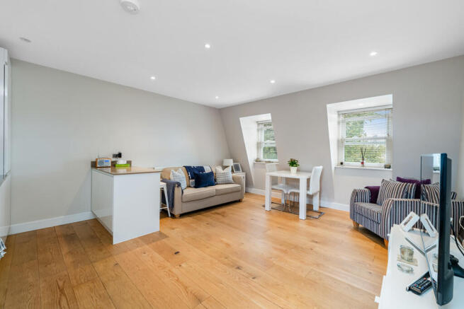 Flat 1, 38 The Gr...