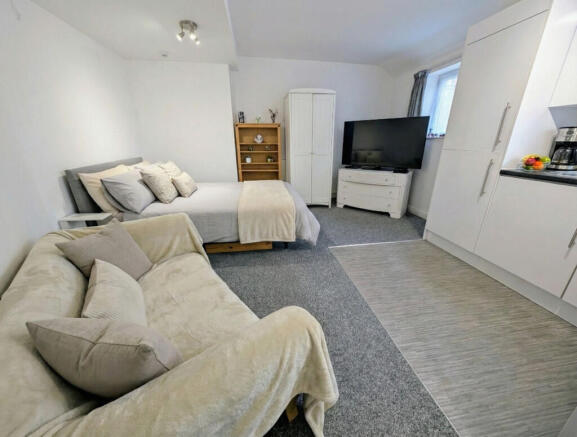 d8c7f2e2-82dc-471...