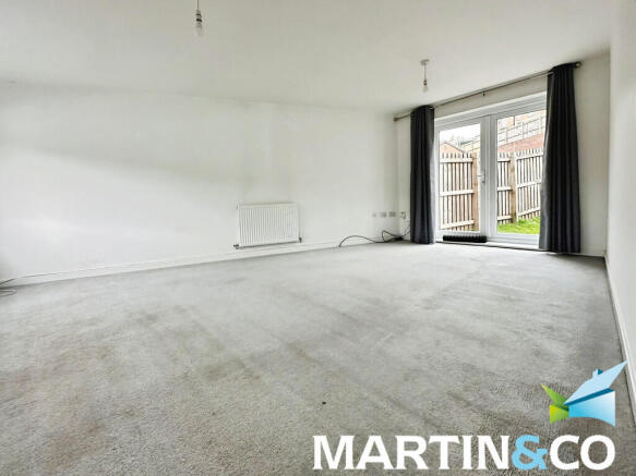 825321c7-IMG-2025...