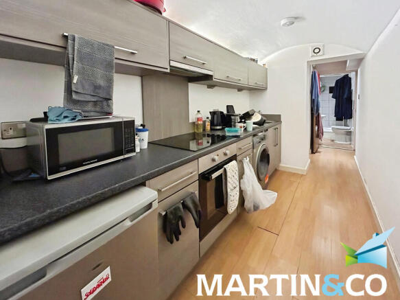 4101264f-WhatsApp...