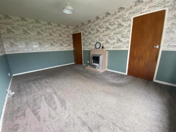 Lounge 3.jpg