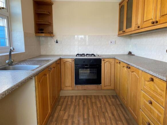 Kitchen 1.jpg