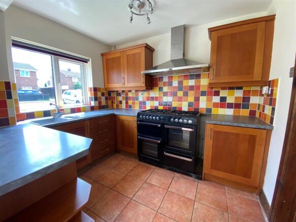 Kitchen 1.2.jpg