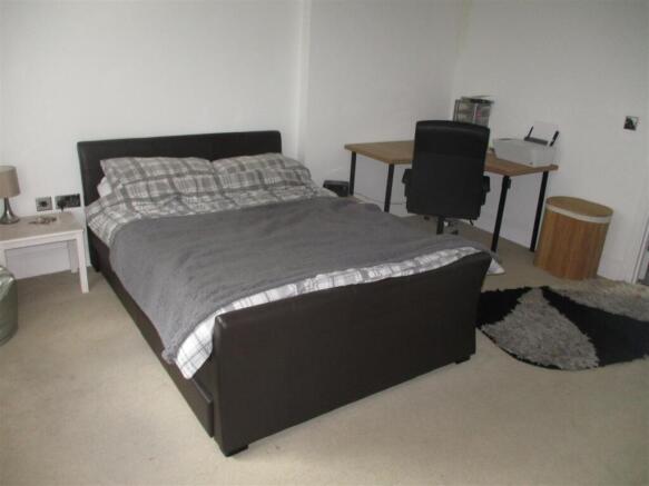 Bedroom.JPG