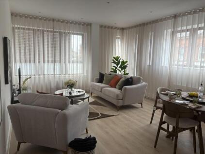 Peach Street, Wokingham