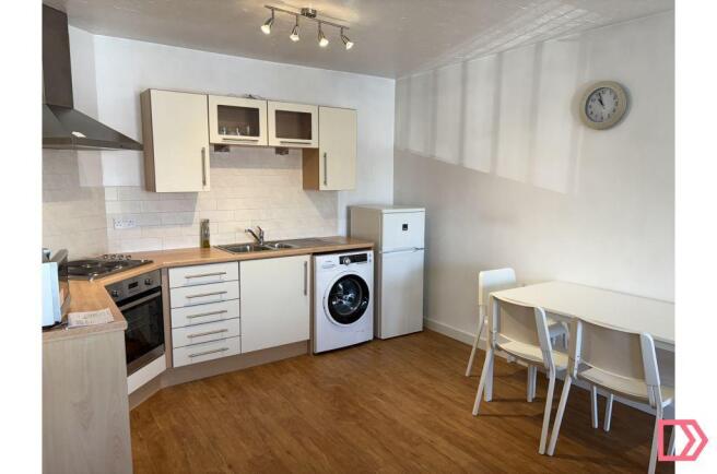 Kitchen/ dining area