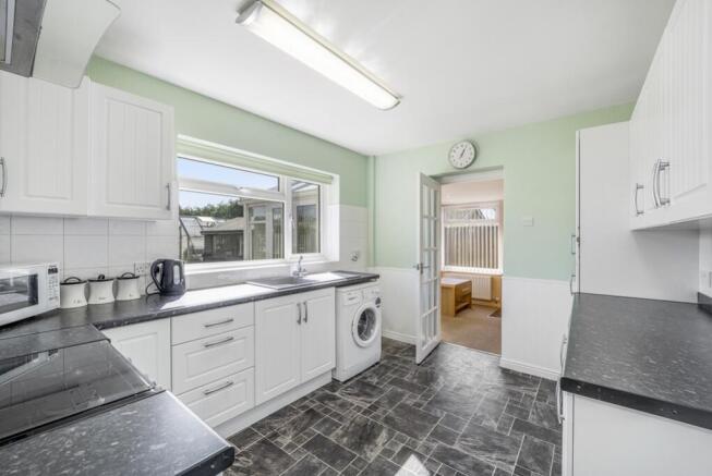 19 Reynolds Gardens (Moulton)-24
