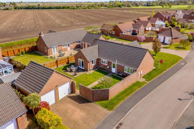 7 Richard Busby Way (Lutton)-3