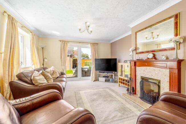 7 Richard Busby Way (Lutton)-26