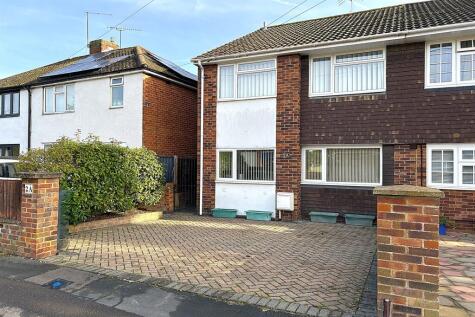 Oak Tree Road, Marlow