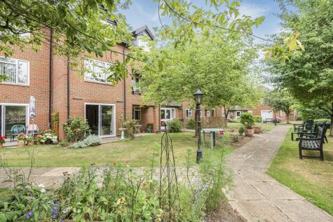 Retirement Apartment - Trinity Court, Marlow