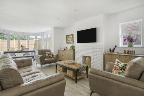 Pound Crescent, Marlow