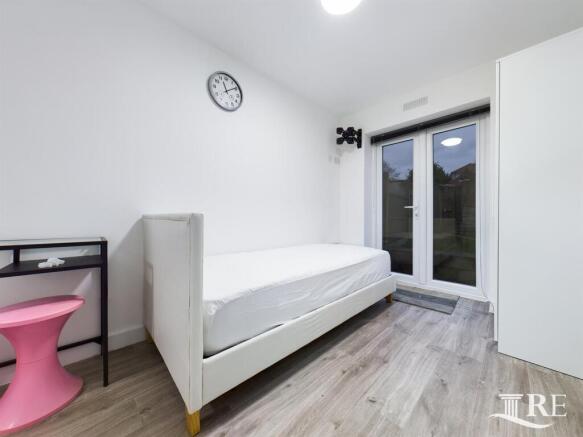 Room 4.jpg