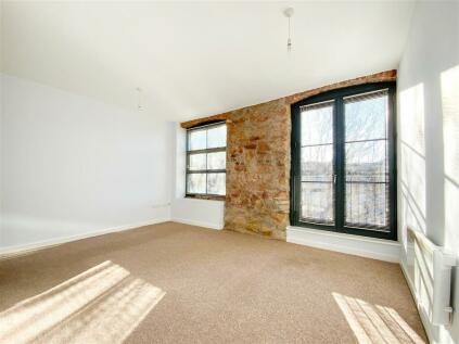 Glossop - 2 bedroom apartment for sale