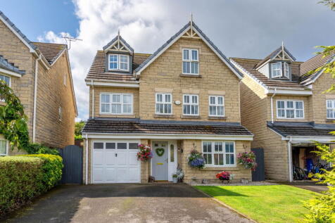 Scotty Brook Crescent, Glossop SK13 8UG