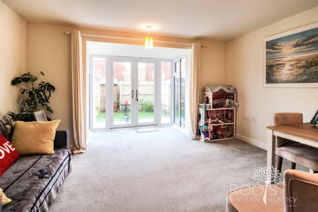 Spacious Family Room