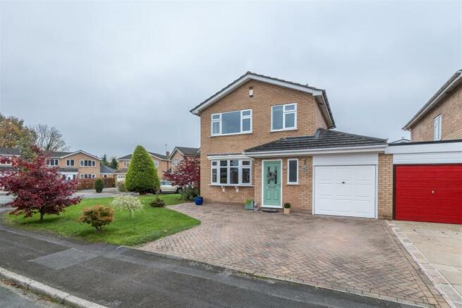 4 Oaktree Close-032.jpg