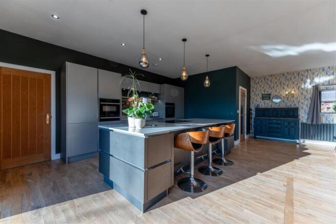 4 Marsh Lane-004.jpg