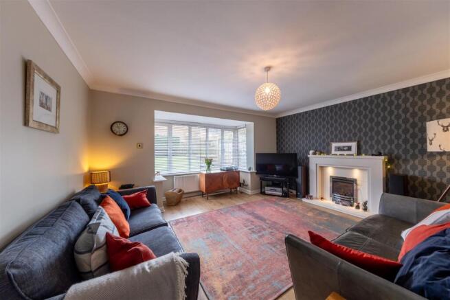 4 Knightsbridge Avenue-005.jpg