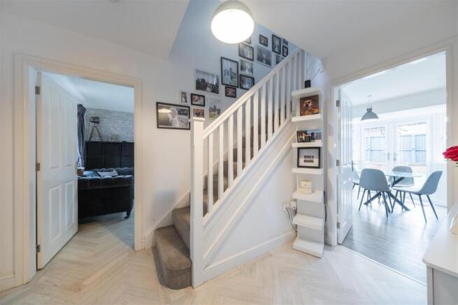 68 Western Way-028.JPG