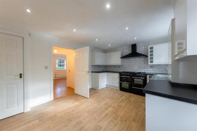 20 Chadwicke Close-027.jpg