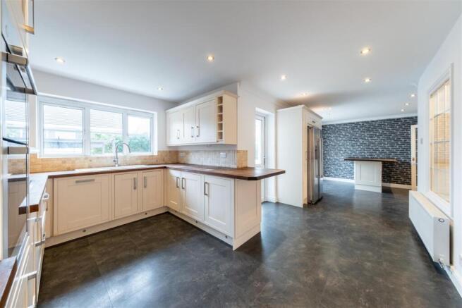 1 Trafalgar Close-002.jpg