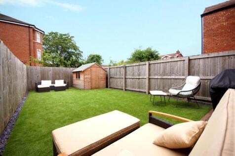 Lyons Road, Birkdale, Southport, Merseyside, PR8 1JJ