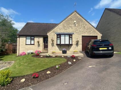 Manor Gardens, Woodchester, Stroud, GL5