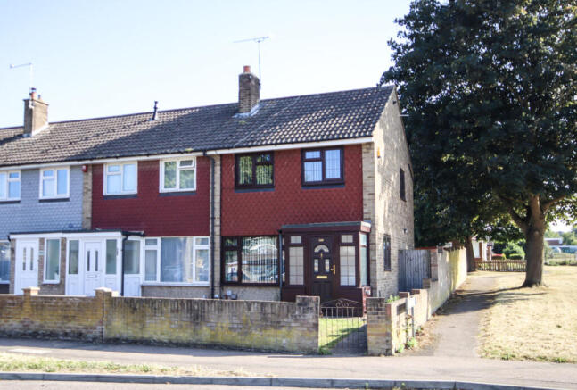 Beautifully presented family home with a kitchen