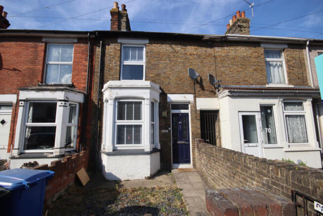 3 Bedroom Terraced house, No Forward Chain, beaut