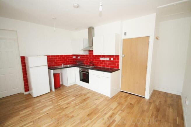 MODERN ONE BEDROOM APARTMENT, WELL PRESENTED SHOW