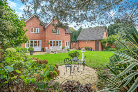 Orchard Lane Wolseley Bridge Stafford, Staffordshire, ST17 0XR