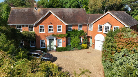 4 Heathlands Drive Maidenhead, Berkshire, SL6 4NF