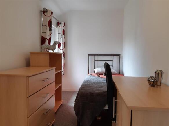 Flat 4, Room 3 (1).jpg