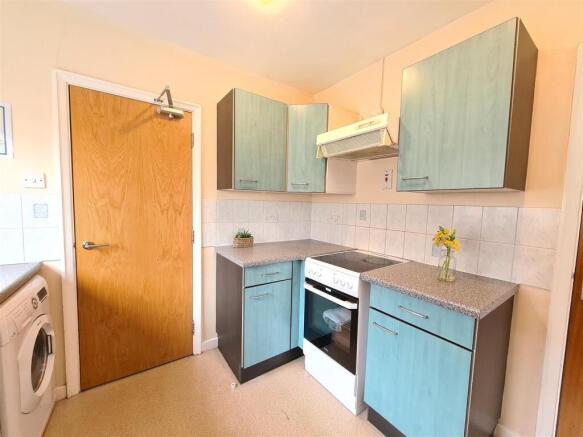 Kitchen (A) 404B.jpg