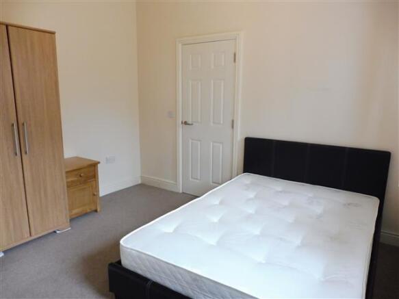 Bedroom 2.JPG