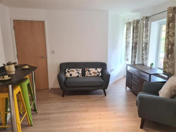 Fl 17 Living Area General.jpg