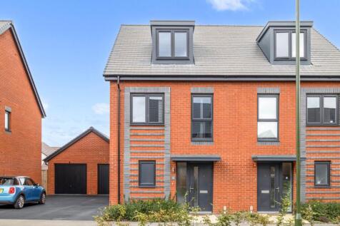 Avenue De Warenne, Hassocks, BN6